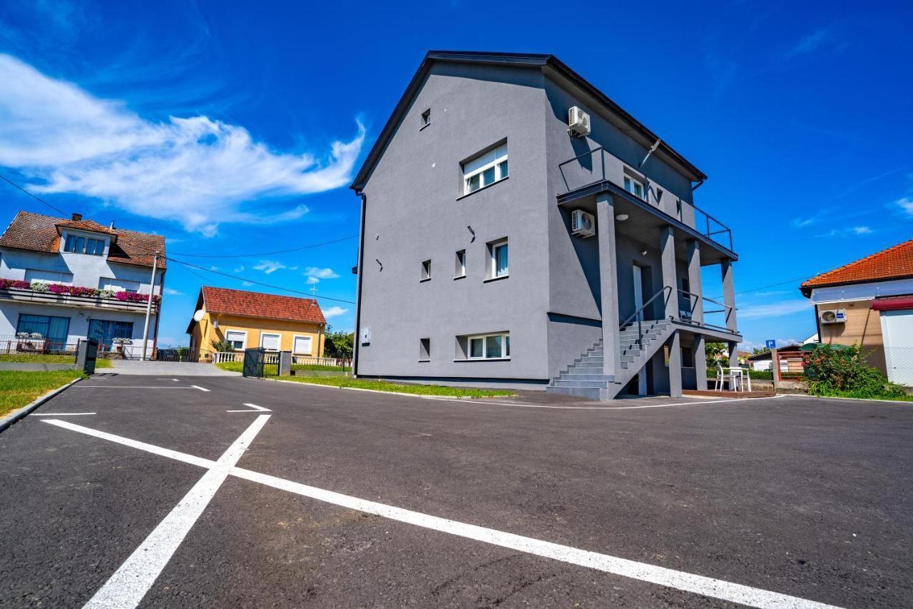 Km Therooms Bjelovar Extérieur photo